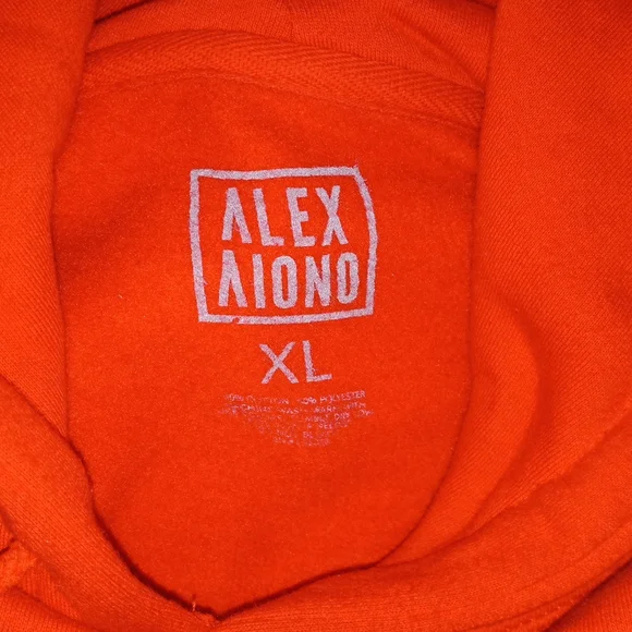 PRICE DROP🟥MEN RED HOODIE 🩸🟥 - Picture 3 of 11